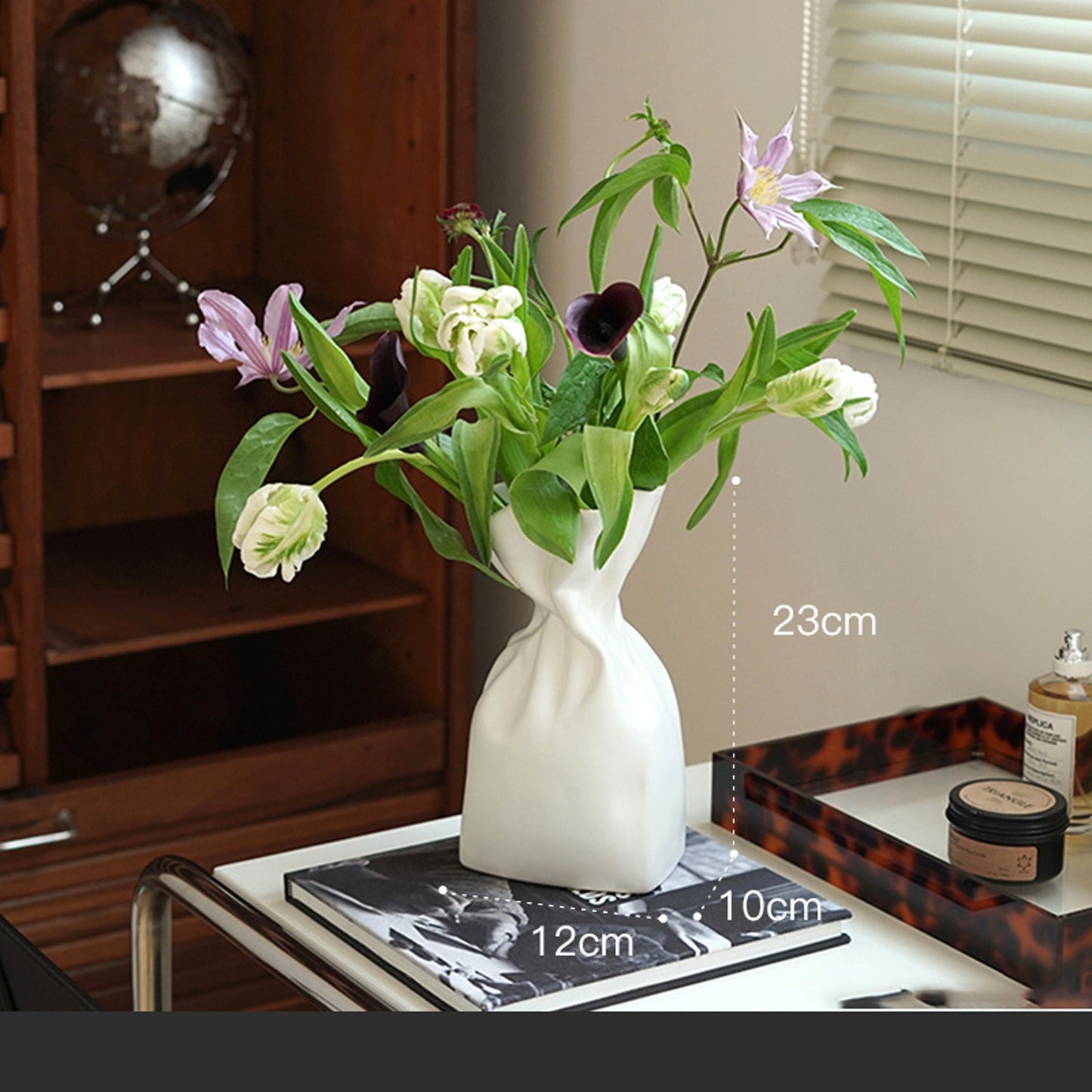 Pocket-shaped Ceramic Vase in 2 Colors