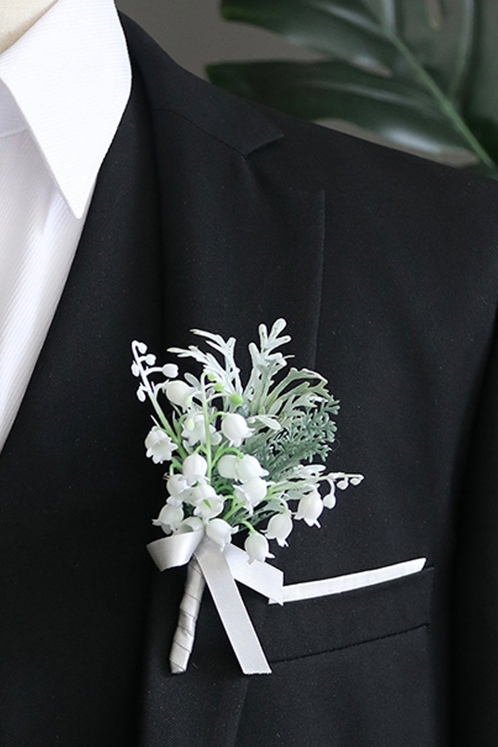 Boutonnieres in Silvery White